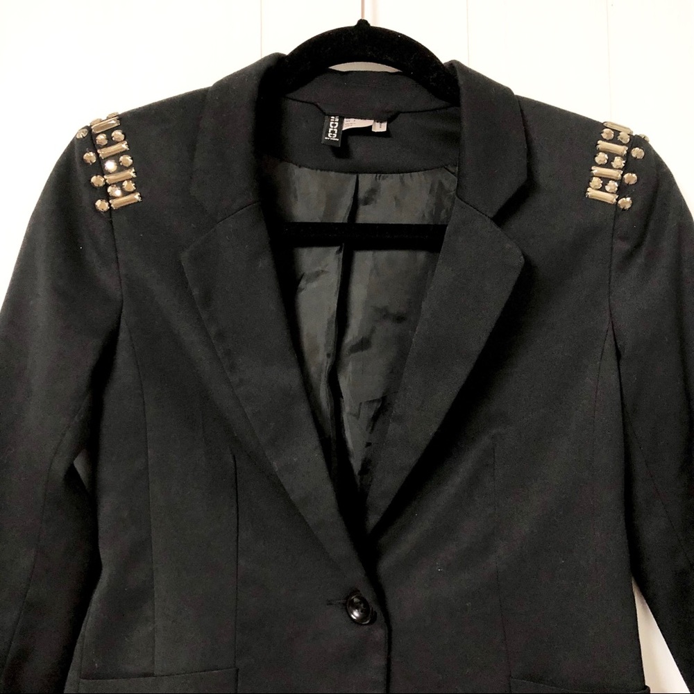 Divided Rhinestone Embellished Shoulder Blazer - Picture 2 of 7